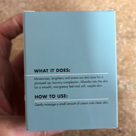 Elf Sunscreen and Primer+Face Cream+Bronzing Drops - Picture 11 of 12